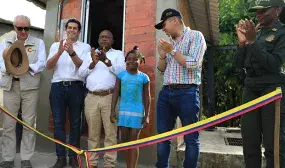 Minvivienda inauguro alcantarillado en El Atrato y anuncio 1200 conexiones intradomiciliarias para habitantes de Choco Minvivienda inauguro alcantarillado en El Atrato y anuncio 1200 conexiones intradomiciliarias para habitantes de Choco