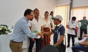 Hogares vulnerables de Sahagún, Córdoba, recibieron el título de propiedad de su vivienda: Fotos: Minvivienda y cortesía alcaldía de Sahagún