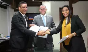 Aprobados mas de 45 mil millones de pesos para proyectos ambientales de agua y saneamiento en La Guajira Aprobados mas de 45 mil millones de pesos para proyectos ambientales de agua y saneamiento en La Guajira