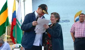 Con casa propia y gratuita 281 familias de Cauca y Putumayo le dicen adios a la guerra Con casa propia y gratuita 281 familias de Cauca y Putumayo le dicen adios a la guerra