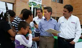 Un total de 180 familias en extrema pobreza de Antioquia reciben hoy una casa gratis Un total de 180 familias en extrema pobreza de Antioquia reciben hoy una casa gratis