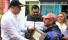 Gobierno Nacional entrega viviendas para familias que habitaban zonas de alto riesgo en Manizales Gobierno Nacional entrega viviendas para familias que habitaban zonas de alto riesgo en Manizales