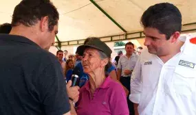 Prometo que voy a cuidar esta casa como si me hubiera ganado la loteria Ignacio Burgos beneficiario de vivienda cien por ciento subsidiada en Purisima Cordoba Prometo que voy a cuidar esta casa como si me hubiera ganado la loteria Ignacio Burgos beneficiario de vivienda cien por ciento subsidiada en Purisima Cordoba