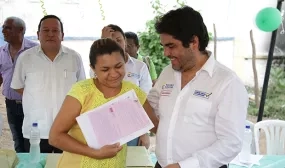 Minvivienda entrego 61 títulos de propiedad de vivienda a familias de Riohacha Minvivienda entrego 61 títulos de propiedad de vivienda a familias de Riohacha
