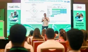 FOTOGRAFÍA VICEMINISTRO DE AGUA Y SANEAMIENTO BÁSICO EDWARD LIBREROS, EN FORO DE TRANSICIÓN ENERGÉTICA