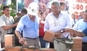 750 casas gratis se empezaron a construir hoy en el Tolima