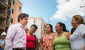 Cerca de 2.400 familias vulnerables de Bello, Antioquia, tendrán casa propia