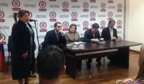 Contraloría destaca avance en política de vivienda para desplazados