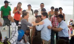 El Ministro Felipe Henao lideró sorteo de viviendas gratis en Sincelejo y supervisó avance de obras