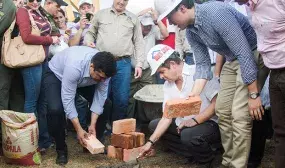 En Barrancabermeja comenzó en firme la construcción de vivendas gratis