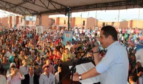 En Palmira y Pradera, Valle del Cauca, Vargas Lleras también puso primera piedra