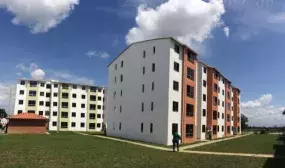 En gira por el Valle del Cauca, Minvivienda entregó 645 casas gratis