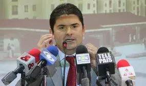 “Es más fácil destruir que construir”, le respondió el Ministro Henao Cardona al Senador Robledo