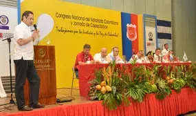 Este año, Minvivienda ha entregado 18 mil escrituras de propiedad a familias pobres de todo el país