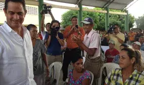 Familias pobres de Montería pasarán de la manguera y la letrina a la ducha y el inodoro