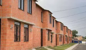 Gobierno Nacional cumple y entrega las primeras casas gratis en Pradera, Valle