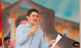 El Ministro de Vivienda, Luis Felipe Henao Cardona, celebra un año de gestión con un balance positivo en entrega de viviendas gratis, equipamientos y lanzamiento de sala Vipa en Cartagena