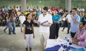 Vargas Lleras anuncia 250 millones de dólares para titulación de predios en Colombia