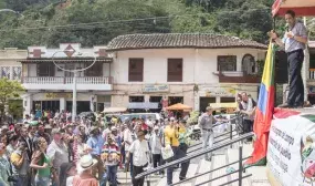 Vargas Lleras continúa cumpliendo con sus tareas de Ministro antes de dejar el cargo a final de la semana