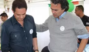 Vargas Lleras firma convenio que asegura cupo total de viviendas gratis para Antioquia