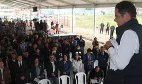 Vivienda gratuita en Bogotá está sujeta a licencias que debe dar el Distrito: Vargas Lleras