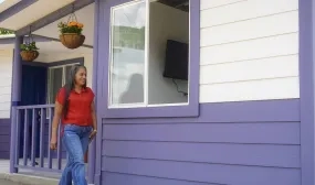 FOTOGRAFIA COMUNICADO GOBIERNO NACIONAL ENTREGA PRIMERA VIVIENDA DE AFECTADOS EN ANTIOQUIA