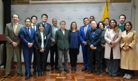 Fotografia Ministra de Vivienda junto con la Agencia de Cooperación Internacional de Japón – JICA