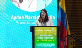 FOTOGRAFÍA,viceministra de Vivienda, Aydeé Marsiglia Bello en el acto de firma del Pacto por la democratización del crédito solidario