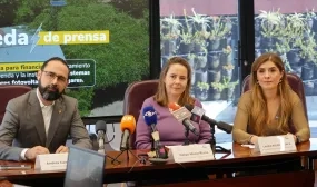 Fotografia, ministro de Minas y Energía, presidenta del Fondo Nacional del Ahorro (FNA) y la ministra de Vivienda, Ciudad y Territorio, suscribieron un memorando de entendimiento para la financiación de mejoramientos de vivienda que incluyan paneles solares con tecnología fotovoltaica.