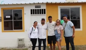 FOTOGRAFÍA ENTREGA DE VIVIENDAS A POBLACIÓN EN CONDICIÓN DE VULNERABILIDAD EN EL TOLIMA