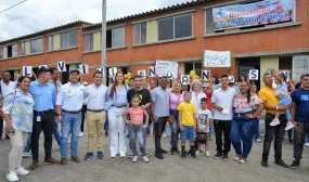 Primeras familias beneficiadas con las preasignaciones de Mi Casa Ya. Foto: Sharon Durán (archivo MVCT).
