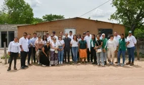 FOTOGRAFIA VICEMINISTRA DE VIVIENDA, AYDEÉ MARSIGLIA BELLO, DURANTE ENTREGA DE MEJORAIENTOS DE VIVIENDA EN EL CORREGIMIENTO LOS VENADOS DE VALLEDUPAR