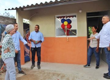 Entrega de primeras casas a familias campesinas en zona rural del departamento de Cesar. Foto: Dania Asprilla (MVCT)