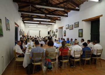FOTOGRAFÍA REUNIÓN DE TRABAJO CON AUTORIDADES LOCALES DE LA MESA DE AGUA POTABLE Y SANEAMIENTO BÁSICO
