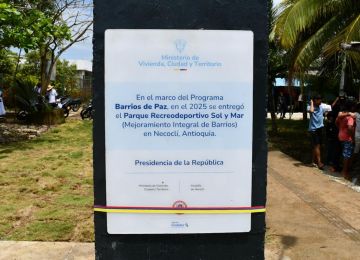 FOTOGRAFÍA INAUGURACIÓN DE OBRAS PARA BARRIOS DE PAZ EN NECOCLÍ, ANTIOQUIA 