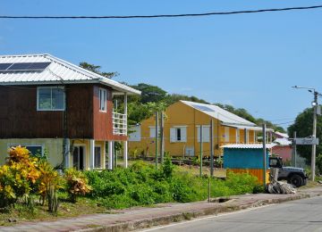 FOTOGRAFIA MINVIVIENDA ENTREGA DE PROYECTOS PARA BENEFISIARIOS EN SAN ANDRES, PROVIDENCIA Y SANTA CATALINA