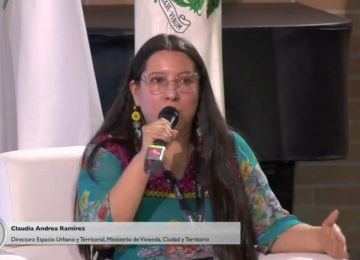 FOTOGRAFIA MINVIVIENDA EN PANEL AMERIGOE 2025