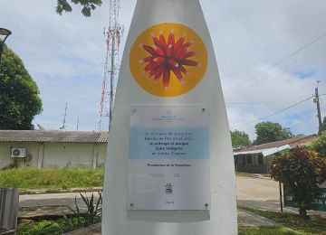 FOTOGRAFIA ENTREGA PARQUE RECREODEPORTIVO EN GUAINÍA 03