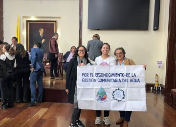 FOTOGRAFÍA GOBIERNO RADICA LEY DE COMPETENCIAS 02