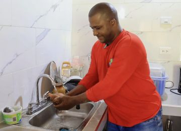 FOTOGRAFIA GOBIERNO NACIONAL CUMPLE CON SOLUCION INTEGRAL DE AGUA 02