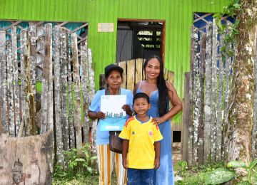 FOTOGRAFIA COMUNICADO TITULACION EN PUERTO NARIÑO AMAZONAS 03