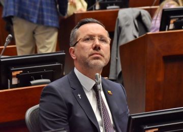 Fotografia ministro de vivienda Jaime Andrés Beltrán anuncia nuevos programas 02
