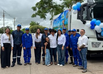 FOTOGRAFIA COMUNICADO MAS DE 12500 HABITANTES BENEFICIADOS CON NUEVOS VEHICULOS PARA TRASPORTE DE RESIDUOS 01