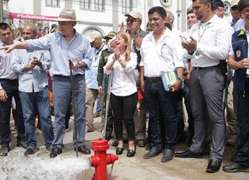 Gobierno le cumple a Mocoa con agua y vivienda un mes despues de la tragedia