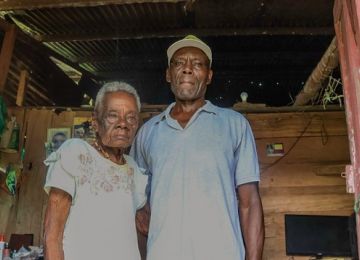 FOTOGRAFIA ENTREGA DE SUBSIDIO PARA MEJORAMIENTOS DE VIVIENDA EN TADO CHOCO 01