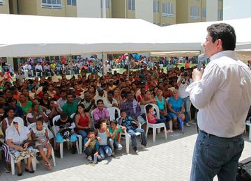 Con una solución real de vivienda para 11.493 familias vulnerables llegó hoy Minvivienda a Valledupar y Barranquilla