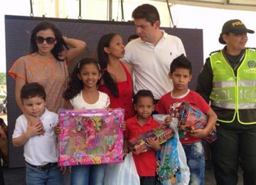 Habitantes del proyecto de vivienda gratuita Lorenzo Morales de Valledupar hicieron la novena de Navidad con Minvivienda