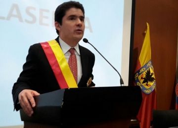 Ministro de Vivienda Luis Felipe Henao Cardona fue condecorado por el Concejo de Bogota