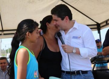Con una inversiOn de casi 183 mil millones se construyen mas de cuatro mil viviendas en Sucre
