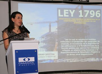 Minvivienda socializo con constructores del eje cafetero Ley de Vivienda Segura